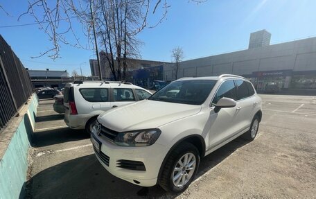 Volkswagen Touareg III, 2011 год, 1 680 000 рублей, 4 фотография