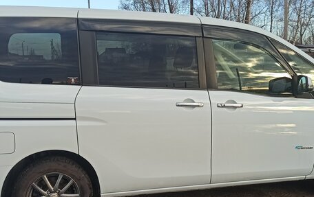 Nissan Serena IV, 2014 год, 1 360 000 рублей, 9 фотография