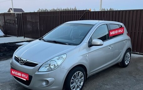 Hyundai i20 IB рестайлинг, 2010 год, 670 000 рублей, 3 фотография