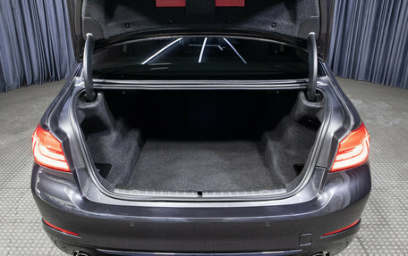 BMW 5 серия, 2017 год, 3 550 000 рублей, 11 фотография