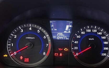 Hyundai Solaris II рестайлинг, 2014 год, 900 000 рублей, 17 фотография