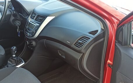 Hyundai Solaris II рестайлинг, 2014 год, 900 000 рублей, 20 фотография