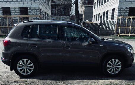 Volkswagen Tiguan I, 2016 год, 2 050 000 рублей, 3 фотография