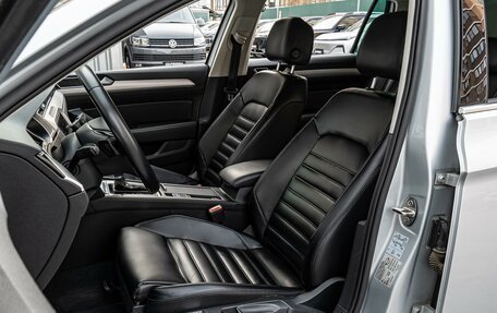 Volkswagen Passat B8 рестайлинг, 2018 год, 1 999 000 рублей, 10 фотография