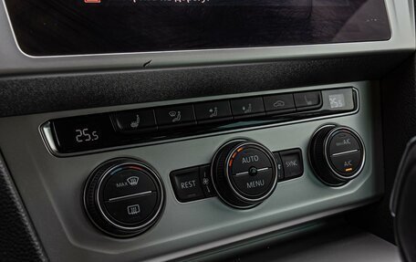 Volkswagen Passat B8 рестайлинг, 2018 год, 1 999 000 рублей, 14 фотография