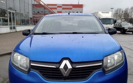 Renault Logan II, 2017 год, 740 000 рублей, 1 фотография