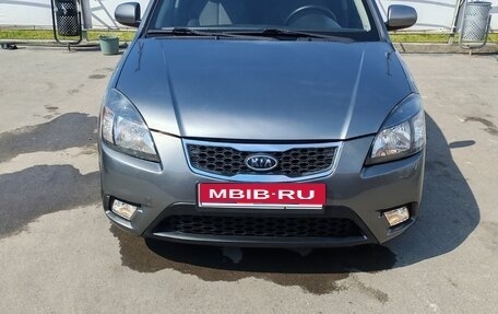 KIA Rio II, 2010 год, 585 000 рублей, 1 фотография
