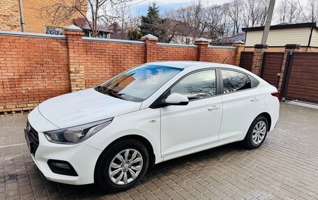 Hyundai Solaris II рестайлинг, 2019 год, 1 385 000 рублей, 1 фотография