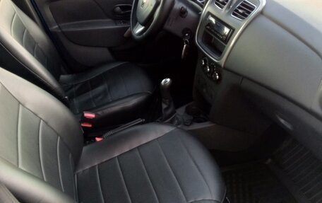 Renault Logan II, 2017 год, 740 000 рублей, 11 фотография