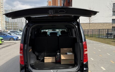 Hyundai H-1 II рестайлинг, 2010 год, 1 249 500 рублей, 10 фотография