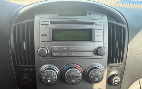 Hyundai H-1 II рестайлинг, 2010 год, 1 249 500 рублей, 15 фотография