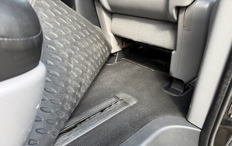 Hyundai H-1 II рестайлинг, 2010 год, 1 249 500 рублей, 33 фотография