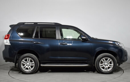 Toyota Land Cruiser Prado 150 рестайлинг 2, 2013 год, 2 359 000 рублей, 4 фотография