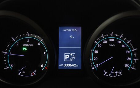 Toyota Land Cruiser Prado 150 рестайлинг 2, 2013 год, 2 359 000 рублей, 24 фотография