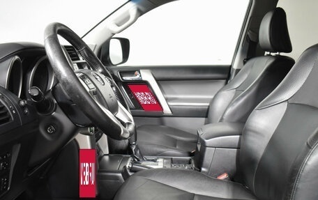 Toyota Land Cruiser Prado 150 рестайлинг 2, 2013 год, 2 359 000 рублей, 10 фотография