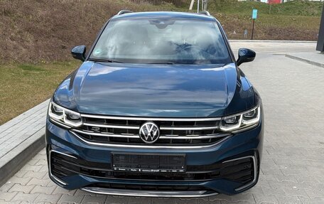 Volkswagen Tiguan II, 2022 год, 3 320 000 рублей, 2 фотография