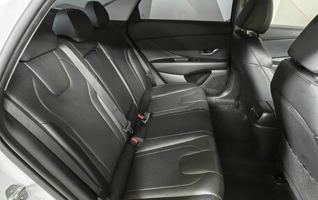 Hyundai Elantra, 2022 год, 2 095 000 рублей, 15 фотография