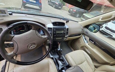 Toyota Land Cruiser Prado 120 рестайлинг, 2008 год, 10 фотография