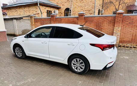 Hyundai Solaris II рестайлинг, 2019 год, 1 385 000 рублей, 2 фотография