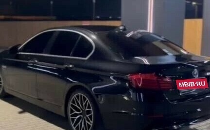 BMW 5 серия, 2012 год, 1 400 000 рублей, 1 фотография