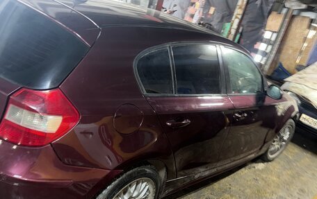 BMW 1 серия, 2006 год, 1 200 000 рублей, 19 фотография