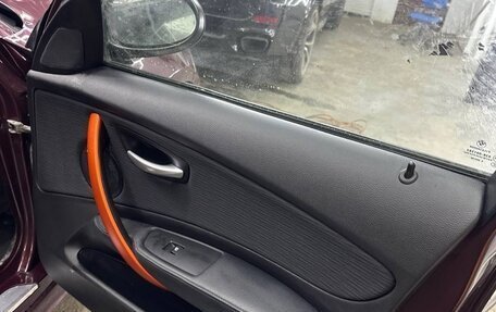 BMW 1 серия, 2006 год, 1 200 000 рублей, 30 фотография