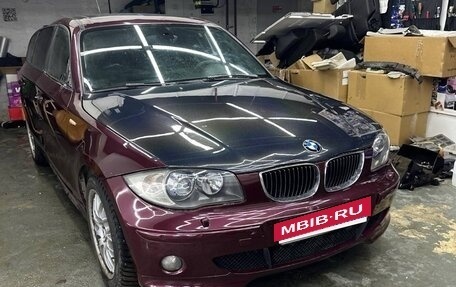 BMW 1 серия, 2006 год, 1 200 000 рублей, 28 фотография