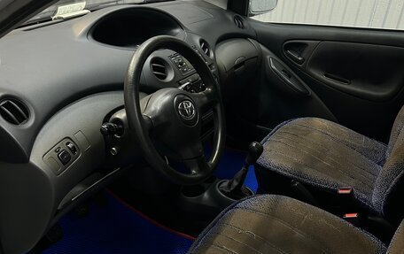 Toyota Yaris I рестайлинг, 2003 год, 330 000 рублей, 15 фотография