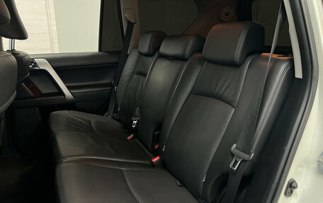 Toyota Land Cruiser Prado 150 рестайлинг 2, 2014 год, 3 780 000 рублей, 18 фотография