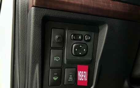 Toyota Land Cruiser Prado 150 рестайлинг 2, 2014 год, 3 780 000 рублей, 7 фотография