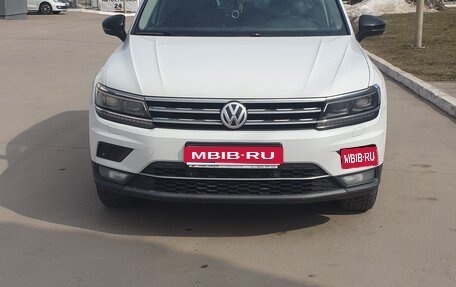 Volkswagen Tiguan II, 2018 год, 1 999 999 рублей, 1 фотография