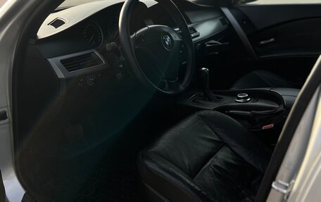 BMW 5 серия, 2004 год, 880 000 рублей, 6 фотография