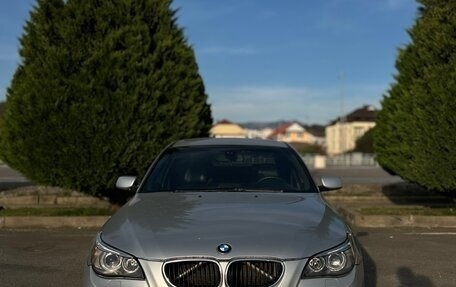 BMW 5 серия, 2004 год, 880 000 рублей, 2 фотография