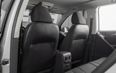 Volkswagen Tiguan I, 2011 год, 949 000 рублей, 11 фотография