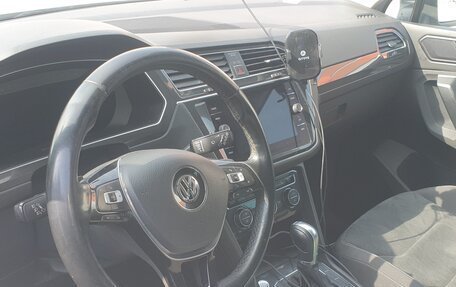 Volkswagen Tiguan II, 2018 год, 1 999 999 рублей, 7 фотография