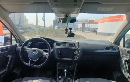 Volkswagen Tiguan II, 2018 год, 1 999 999 рублей, 6 фотография