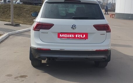 Volkswagen Tiguan II, 2018 год, 1 999 999 рублей, 3 фотография