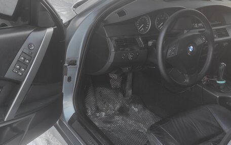 BMW 5 серия, 2005 год, 900 000 рублей, 11 фотография