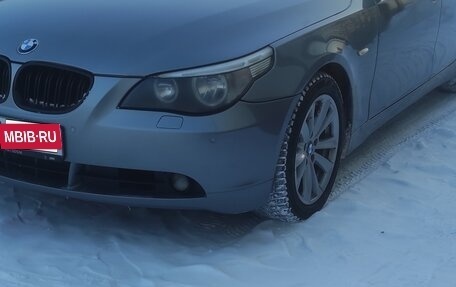 BMW 5 серия, 2005 год, 900 000 рублей, 10 фотография