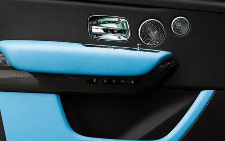 Rolls-Royce Cullinan, 2025 год, 69 000 000 рублей, 17 фотография