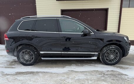 Volkswagen Touareg III, 2011 год, 1 750 000 рублей, 3 фотография