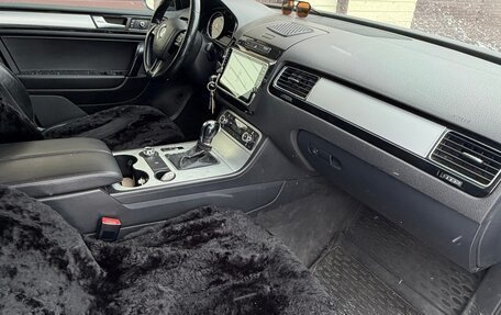 Volkswagen Touareg III, 2011 год, 1 750 000 рублей, 6 фотография