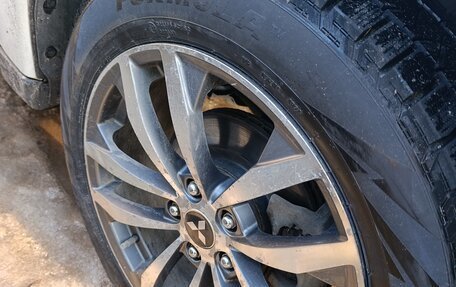 Mitsubishi Outlander III рестайлинг 3, 2013 год, 1 590 000 рублей, 14 фотография