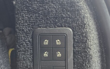 Land Rover Range Rover IV рестайлинг, 2015 год, 5 800 000 рублей, 28 фотография