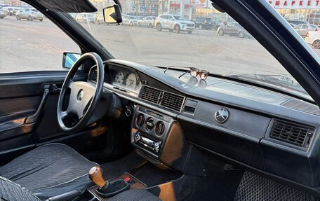 Mercedes-Benz 190 (W201), 1983 год, 150 000 рублей, 2 фотография