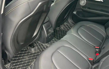 BMW 1 серия, 2023 год, 2 000 025 рублей, 10 фотография