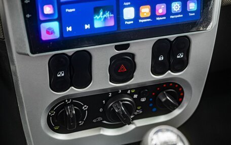 Renault Sandero I, 2014 год, 650 000 рублей, 20 фотография