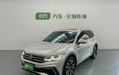 Volkswagen Tiguan II, 2023 год, 2 450 333 рублей, 1 фотография