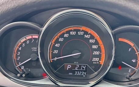 Toyota Yaris XP150 рестайлинг, 2022 год, 1 330 000 рублей, 12 фотография