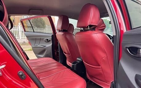 Toyota Yaris XP150 рестайлинг, 2022 год, 1 330 000 рублей, 15 фотография